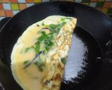 Foto langkah ke 6 dari resep Omelette Bayam Jamur Kuping - MPASI 12m+.