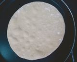 A picture of step 3 of Fulka roti.
