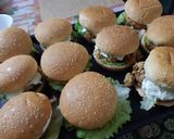 A picture of step 9 of Zinger burgers.
