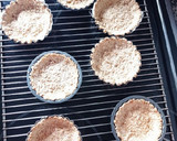 Foto del paso 3 de la receta: Tartaletas veganas saludables de coco 🥥 y frutas 🍓🫐🍃