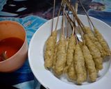 Foto langkah ke 6 dari resep Sate Telur gulung  jajanan SD.