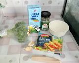 Foto langkah ke 1 dari resep Broccoli Cheese Cream Soup.
