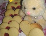 A picture of step 11 of Jam Nankhatai/cookies baked in kadai.