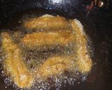 A picture of step 5 of Finger crumbs fish.