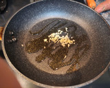 Foto del paso 3 de la receta: Berenjenas rellenas de pollo, zanahoria y boniato
