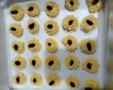 Foto langkah ke 3 dari resep Butter Cookies.