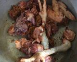 รูปขั้นตอนการทำที่ 4 ของ แกงหน่อไม้ดองใส่ไก่(แก๋งหน่อส้มใส่จิ้นไก่)