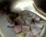 A picture of step 2 of Lady finger do pyaaza.