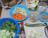 Foto langkah ke 1 dari resep Capcay kuah ala Solaria 🥰 (simple dan enak).