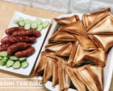 Hình bước làm 1 của món Bánh mì tam giác 🥪🥪