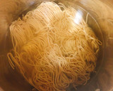 Foto del paso 2 de la receta: Fideos chinos con soja, curry y verduras