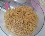 Foto langkah ke 1 dari resep Bakmi Goreng sederhana.