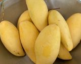 A picture of step 1 of Mango Ice Cream🥭.