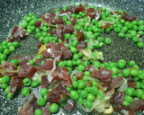 Foto del paso 8 de la receta: Albóndigas en salsa de champiñones o Shiitake, con guisantes y jamón