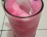 Foto langkah ke 2 dari resep 027. Pop Ice Strawberry Milk Shake.