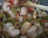 Foto del paso 2 de la receta: Sopa de revueltos de verduras, para esta Navidad en la olla gm g