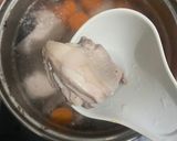 Foto langkah ke 2 dari resep Sop Ayam Simple.