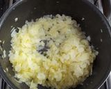 Foto del paso 3 de la receta: Salsa Portuguesa con Crema