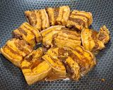 รูปขั้นตอนการทำที่ 2 ของ หมูเปรี้ยวหวานแบบฟิลิปปินส์ (Pork Adobo)