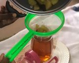 A picture of step 4 of Apple peel tea.