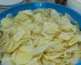 Foto langkah ke 2 dari resep Kripik Kentang Ebi.