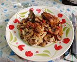 Foto del paso 6 de la receta: Tallarines con pollo al champiñon