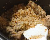 A picture of step 5 of Marinated, Pan-Fried, and Braised Onion Pork Ribs with Rice 🍖.