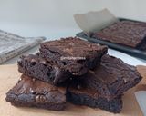 Foto langkah ke 5 dari resep Fudgy Brownies Triple Chocolate.