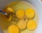 A picture of step 3 of Double cheese quiche.