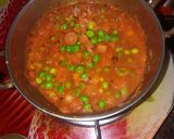 A picture of step 8 of Matar Gajar Subji.