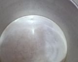 A picture of step 4 of Bourbon biscuits cake.