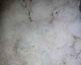 A picture of step 1 of Matar rice.