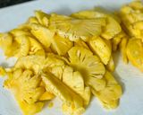 Hình bước làm 1 của món Chè Thơm Nhãn Nhục