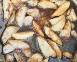 Foto del paso 3 de la receta: 🍐🍐PERAS 🍐 🍐 AL CARAMELO (con pasas de uva)🍇🍇