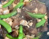 รูปขั้นตอนการทำที่ 4 ของ อกไก่ผัดพริกไทยดำ