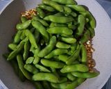 Foto langkah ke 4 dari resep Edamame Pedas Gurih.