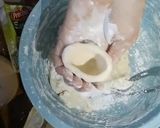 Foto langkah ke 3 dari resep (661) pempek dos (tanpa ikan) isi telur dan keju.