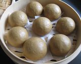 A picture of step 5 of Steamed Azuki Stuffed Muscovado Cakes.