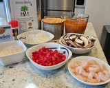 Foto del paso 1 de la receta: Arroz con gambas y champiñones