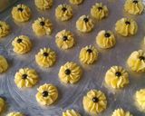 Foto langkah ke 2 dari resep Kue semprit.