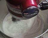 Foto del paso 12 de la receta: Tarta de chocolate con buttecream de toffee y merengue suizo