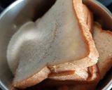 ब्रेड रवा मिनी उत्तप्पम रेसिपी स्टेप 1 फोटो 
