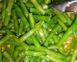 Foto langkah ke 5 dari resep Oseng Buncis Bawang Putih ala Resto.