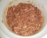 Foto del paso 1 de la receta: Hamburguesa rellena con queso