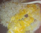 Foto langkah ke 3 dari resep Egg Butter Rice.