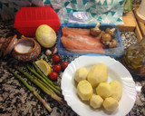 Foto del paso 1 de la receta: Trucha con verduritas salteadas y patatas al lekue