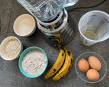 Foto del paso 1 de la receta: Budín integral de banana y avena