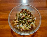 મગ સ્પ્રાઉટ્સ અને બટાકા ચિપ્સ ચાટ (Sprout Moong & Potato Chips Chaat Recipe In Gujarati) રેસીપી સ્ટેપ3ફોટો