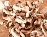 Foto del paso 2 de la receta: Cinta de lomo con salsa de champiñones 🍄