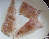 Foto del paso 4 de la receta: Lenguado a la plancha acompañado de arroz y papas fritas